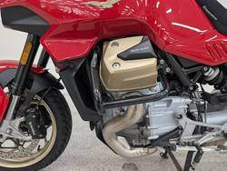 2023 MOTO GUZZI V100 MANDELLO Red