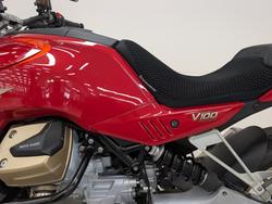2023 MOTO GUZZI V100 MANDELLO Red