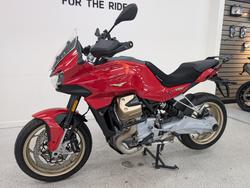 2023 MOTO GUZZI V100 MANDELLO Red