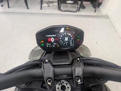 2024 DUCATI STREETFIGHTER V2 Green