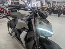 2024 DUCATI STREETFIGHTER V2 Green