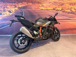 2026 KTM 990 RC R RC Black
