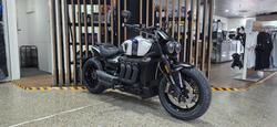 2025 Triumph ROCKET 3 R EVEL KNIEVEL SILVER