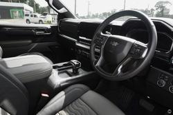 2026 Chevrolet Silverado 1500 ZR2 W/Tech Pack T1 MY26 4X4 Red Hot
