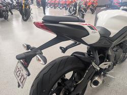 2022 Triumph STREET TRIPLE S 660 LAMS White