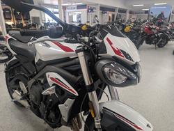 2022 Triumph STREET TRIPLE S 660 LAMS White