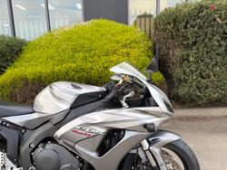 2006 Honda CBR1000RR (FIREBLADE) Silver