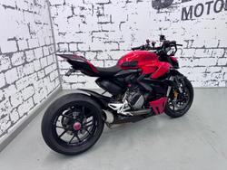 2024 Ducati Streetfighter V2 Streetfighter Red