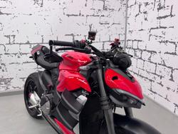 2024 Ducati Streetfighter V2 Streetfighter Red