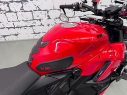 2024 Ducati Streetfighter V2 Streetfighter Red