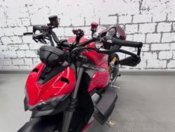 2024 Ducati Streetfighter V2 Streetfighter Red