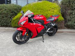 2015 Honda CBR1000RA (FIREBLADE) ABS Red
