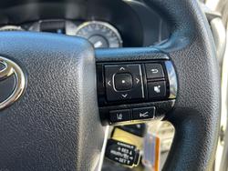 2022 Toyota Hilux SR