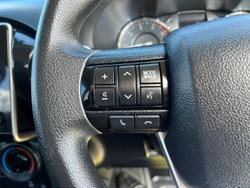 2022 Toyota Hilux SR