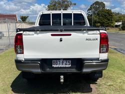 2022 Toyota Hilux SR