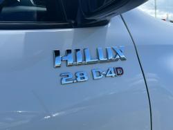 2022 Toyota Hilux SR