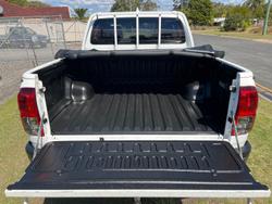 2022 Toyota Hilux SR