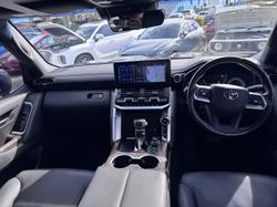2022 Toyota Landcruiser VX