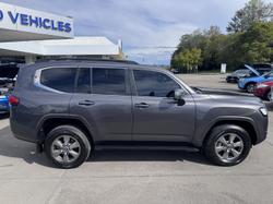 2022 Toyota Landcruiser VX