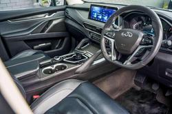 2022 LDV D90 Executive
