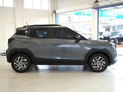 2025 Mahindra XUV3XO AX5L
