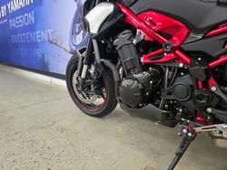 2025 Kawasaki Z900 (ZR900) RED