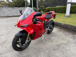2025 Ducati Panigale V4 S