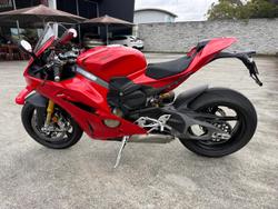 2025 Ducati Panigale V4 S