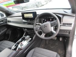 2026 Mitsubishi Outlander Black Edition