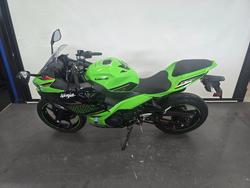 2020 Kawasaki NINJA 400 KRT EDITION Green