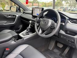 2024 Toyota RAV4 XSE