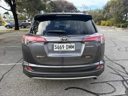 2017 Toyota RAV4 Cruiser