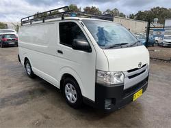 2015 TOYOTA HIACE LWB
