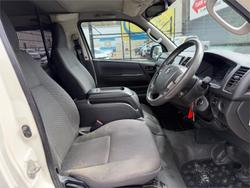 2015 TOYOTA HIACE LWB