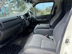 2015 TOYOTA HIACE LWB