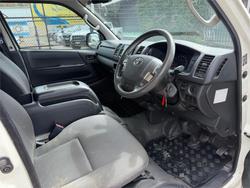 2015 TOYOTA HIACE LWB
