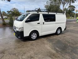 2015 TOYOTA HIACE LWB