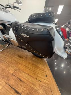 2021 Suzuki BOULEVARD C50T (VL800T) WHITE