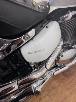 2021 Suzuki BOULEVARD C50T (VL800T) WHITE