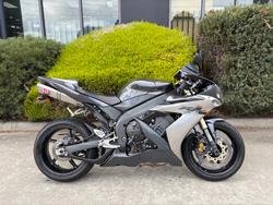 Yamaha YZF-R1