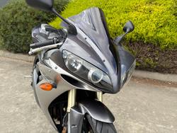 2004 Yamaha YZF-R1 Black