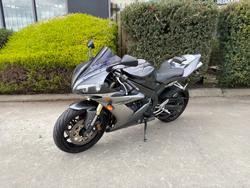 2004 Yamaha YZF-R1 Black