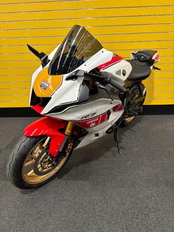 2022 Yamaha YZF-R7LA White