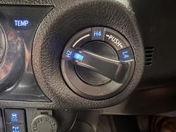 2022 Toyota Hilux SR5
