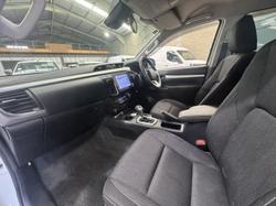 2022 Toyota Hilux SR5