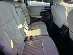 2022 Mitsubishi Outlander Exceed