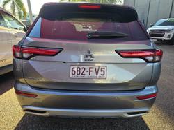 2022 Mitsubishi Outlander Exceed