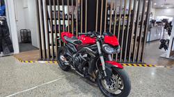 2021 Triumph STREET TRIPLE S 660 LAMS RED