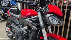 2021 Triumph STREET TRIPLE S 660 LAMS RED