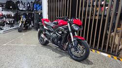2021 Triumph STREET TRIPLE S 660 LAMS RED